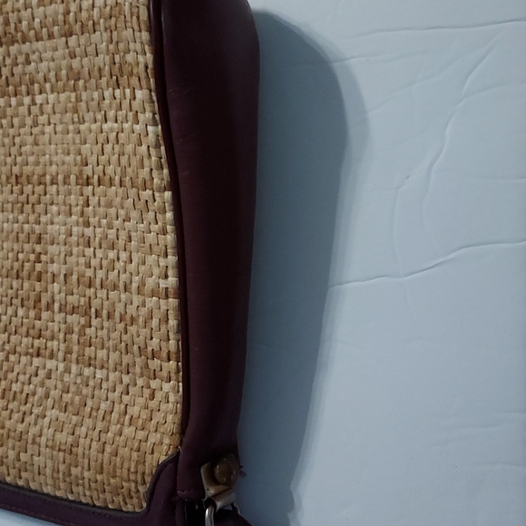 Vintage Etienne Aigner Weave Cloth and Leather Trim Shoulder Purse 7.5inHx11inW. - Picture 6 of 14